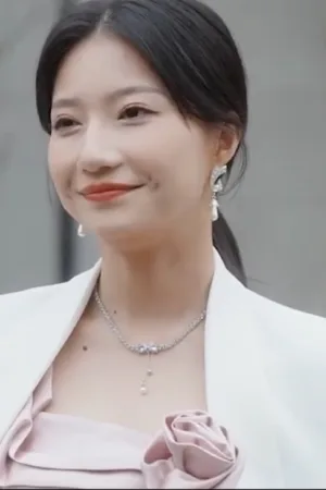 Nữ Hoàng Nước Mắt (Bản Trung)